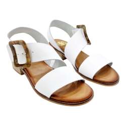 WOMEN'S LOW HEEL SANDAL WITH NACAR BUCKLE