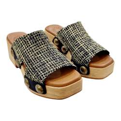 WOMEN'S WOODEN SANDAL WITH CROCHET EFFECT