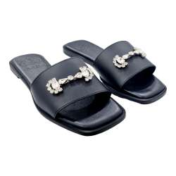 WOMEN'S SANDALS FLAT SHOVEL WITH BLACK BROOCH DECORATION