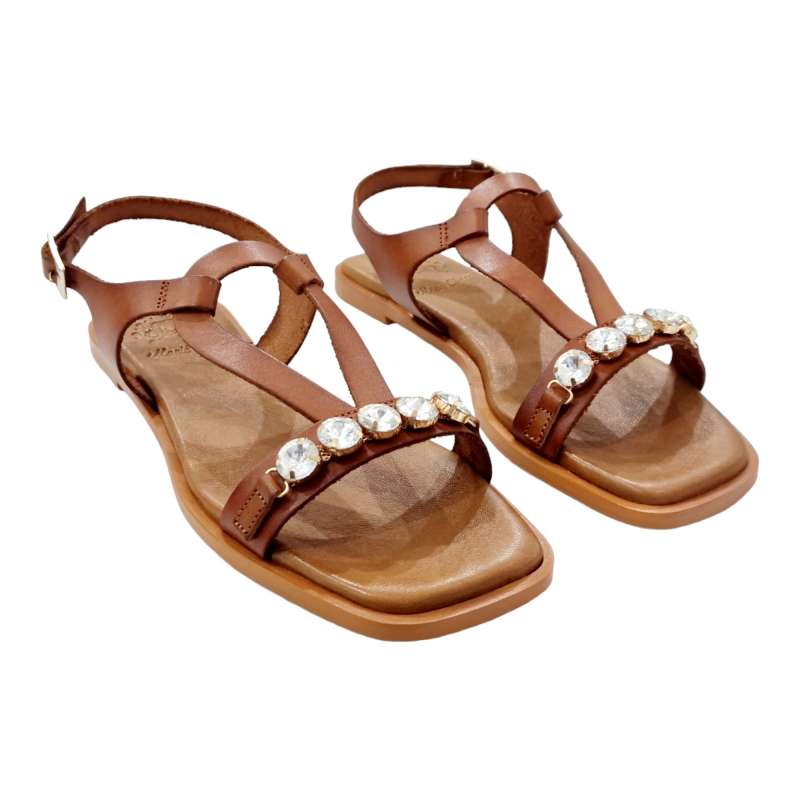 SANDALIAS MUJER BAJA ADORNO LAGRIMA Y BROCHE CUERO