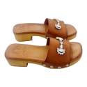 SANDALIAS MUJER ZUECO ADORNO BROCHE CUERO CUERO