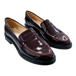 WOMEN'S CLASSIC BURGUNDY PATENT LEATHER MOCCASIN SHOES