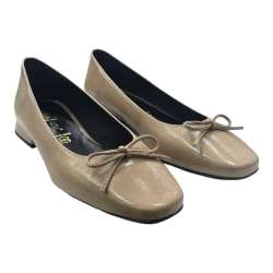 SABRINA WOMEN PATENT LEATHER WITH BEIG SQUARE TOE BOW