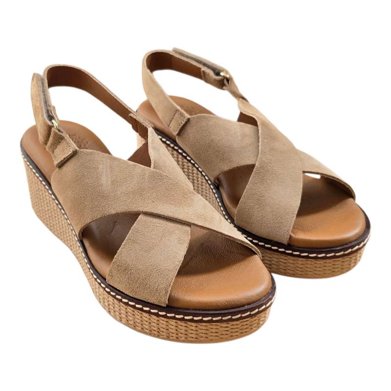 SANDALIAS CUNA TIRAS CRUZADAS SERRAJE CAMEL CAMEL