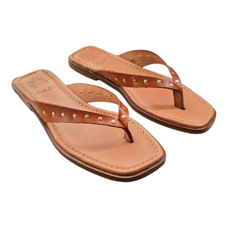 SANDALIA PLANA MUJER TACHUELAS PUNTA CUADRADA CUERO CUERO