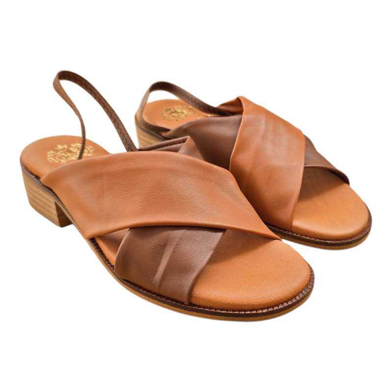 SANDALIA CRUZADA BICOLOR TAC?N BAJO MUJER CUERO CUERO